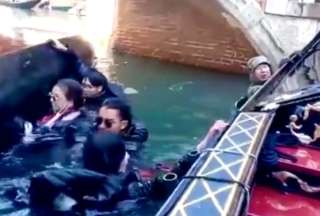 Un grupo de turistas cay&oacute; al agua de los canales de Venecia