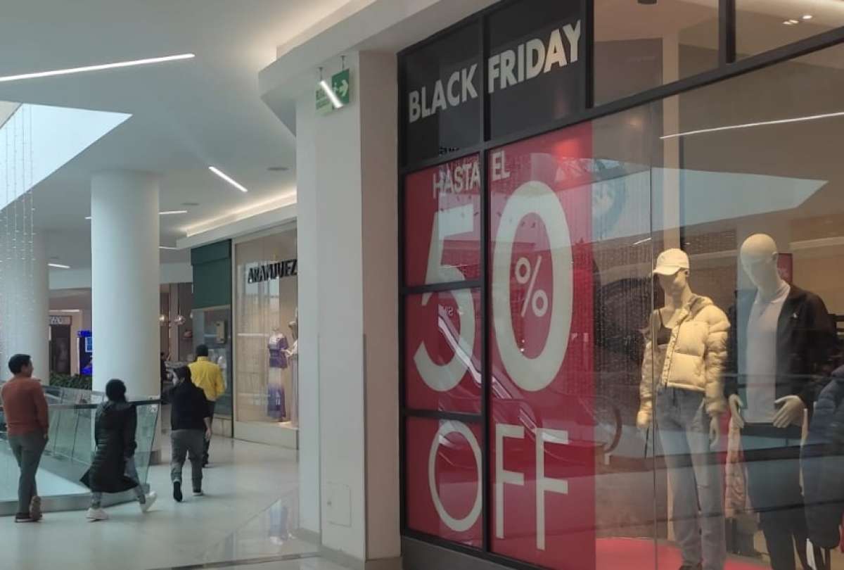 En los centros comerciales de Quito destacan llamativas promociones por Black Friday.