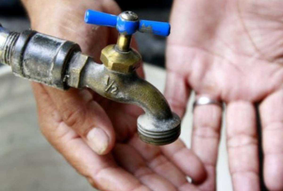 Cortes de agua potables en tres parroquias de Quito