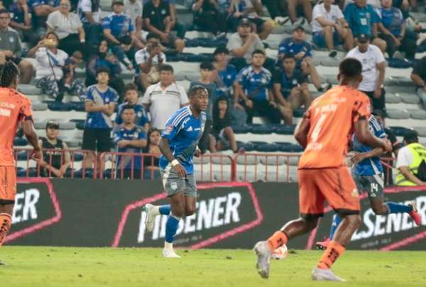 Emelec volvi&oacute; a ceder puntos en su casa