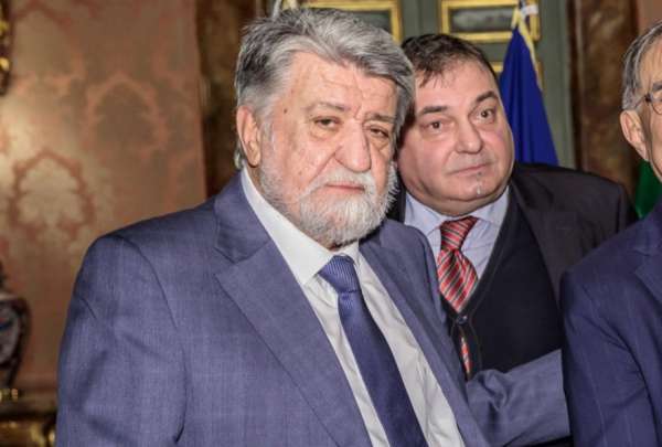 Diputado b&uacute;lgaro renunci&oacute; a sus cargos tras un bochornoso momento