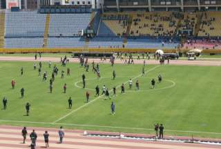 La FEF se pronunci&oacute; sobre el ataque al arbitraje del partido entre el Deportivo Quito y Espoli