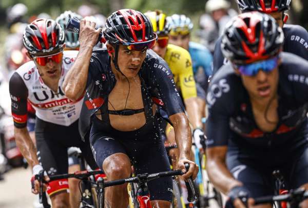 Richard Carapaz apunta a ser l&iacute;der con el Team Ineos en el Giro de Italia