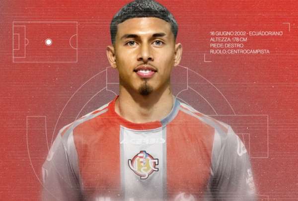 El mundialista Jeremy Sarmiento fue presentado en el Cremonese de Italia. 