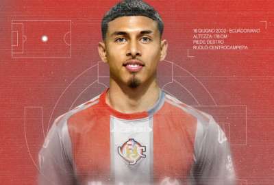 Jeremy Sarmiento fue presentado en el Cremonese de Italia