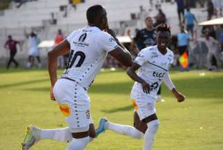 Kevin Mina asegur&oacute; que se cortar&aacute; el "miembro" si pierde la categor&iacute;a con su club en Bolivia