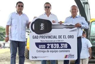 El Oro recibe USD 27.5 millones para rehabilitaci&oacute;n vial