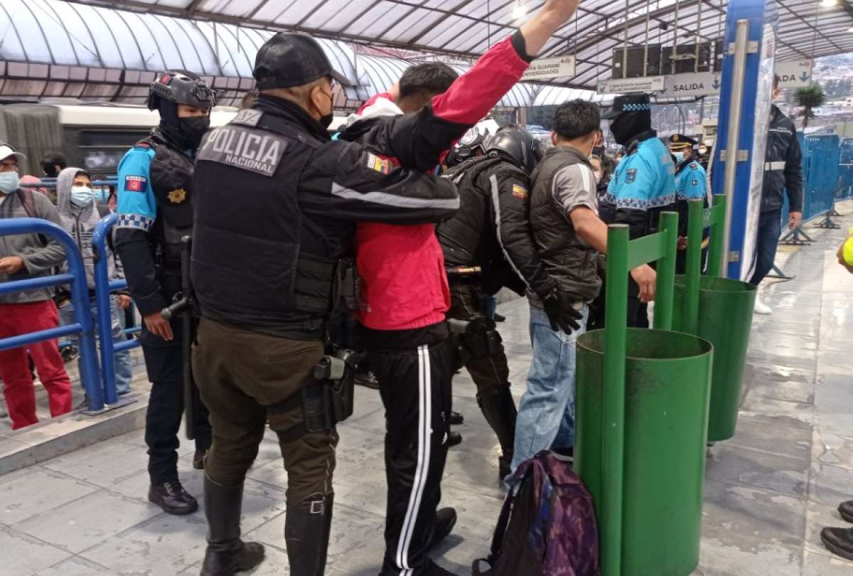 Los controles se realizan en las paradas y principales estaciones de transporte p&uacute;blico municipal.