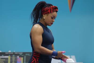 Neisi Dajomes rompe el r&eacute;cord sudamericano en su divisi&oacute;n