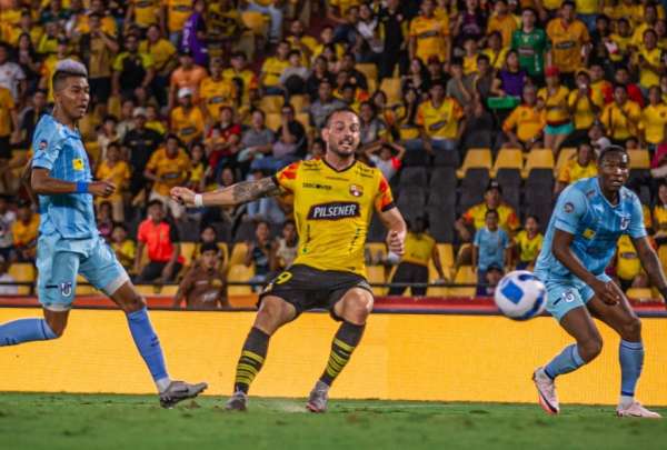 Barcelona derrot&oacute; a Universidad Cat&oacute;lica