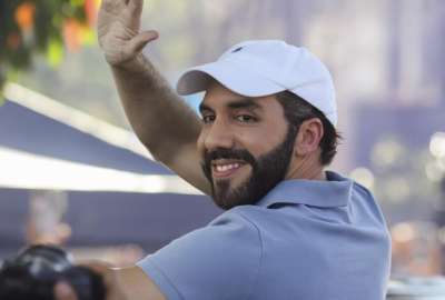 El presidente de El Salvador, Nayib Bukele, critica la pronunciación de Maduro mientras reafirma su postura contra los resultados electorales en Venezuela.