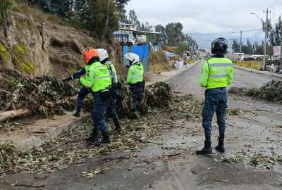 Empiezan limpieza de v&iacute;as en Ambato, seg&uacute;n autoridades