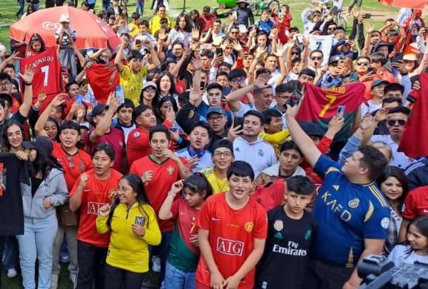 Los hinchas ecuatorianos le cantaron el 'feliz cumplea&ntilde;os' a Cristiano Ronaldo