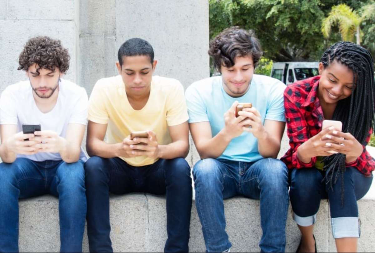 Frases cortas, &lsquo;emojis&rsquo;, stickers y, ahora, c&oacute;digos num&eacute;ricos conforman el nuevo modo de comunicaci&oacute;n de los m&aacute;s j&oacute;venes.