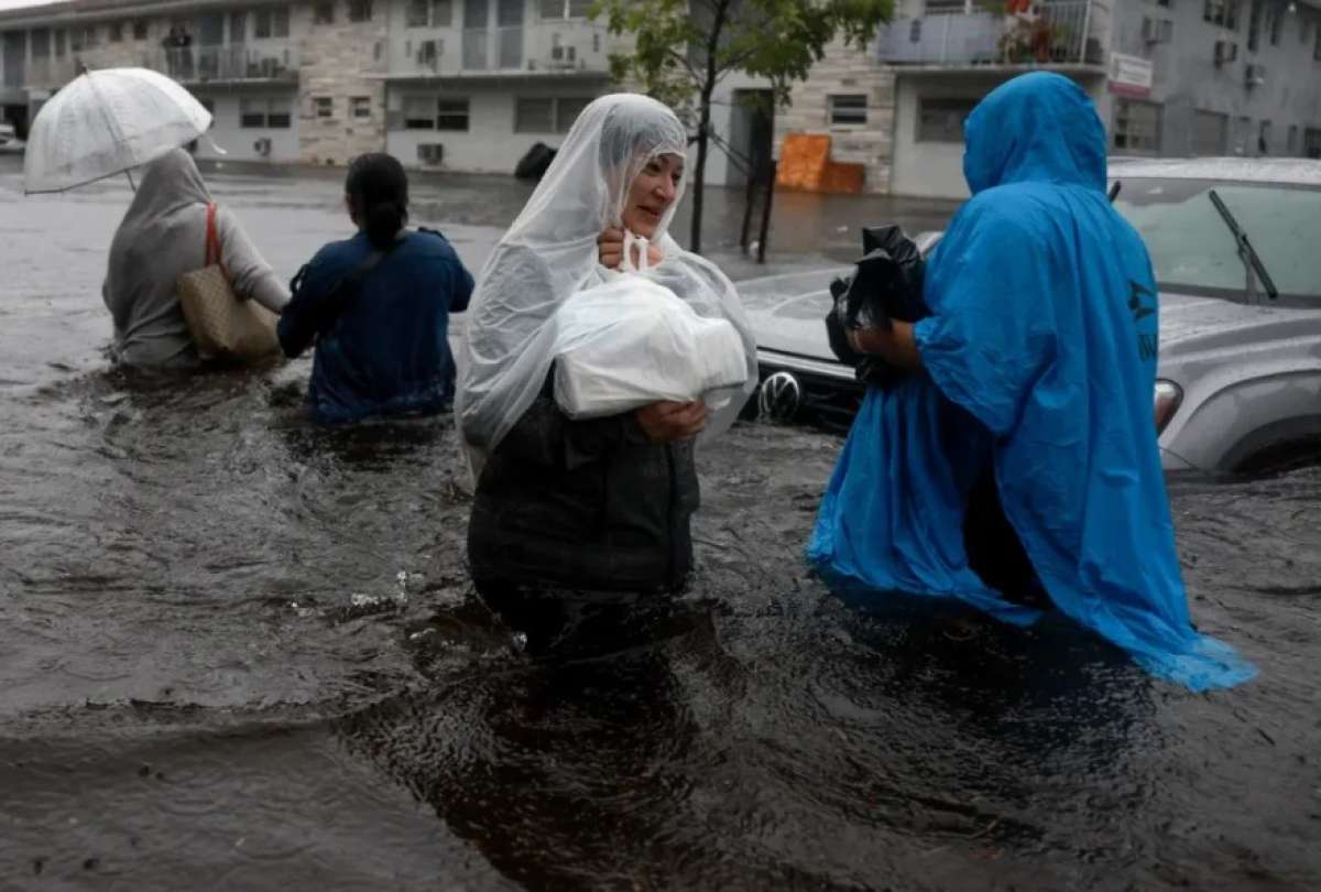 El Centro de Predicción Meteorológica indicó que las lluvias intensas se mantendrán en Florida. 
