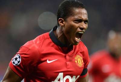 Antonio Valencia vivi&oacute; los mejores momentos de su carrera profesional con el Manchester United. 