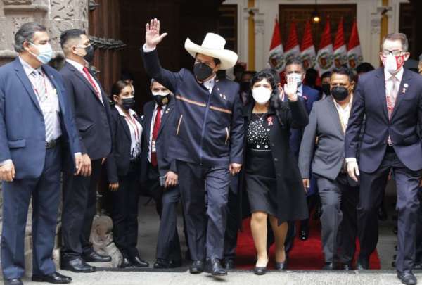 Parientes del expresidente peruano Pedro Castillo est&aacute;n alojados en la Embajada de M&eacute;xico, en Lima; recibieronel asilo pol&iacute;tico. 