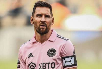 Lionel Messi se retir&oacute; lesionado