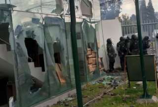 Manifestantes atacaron el edificio de la Contralor&iacute;a General del Estado