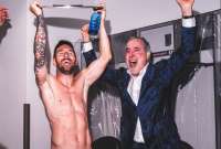 Leo Messi (izq.) sumó el título 46 a su carrera profesional.
