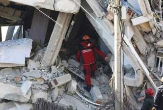 Autoridades advierten riesgo de Tsunami en Turqu&iacute;a tras terremoto