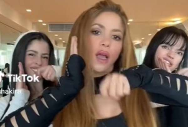 Shakira present&oacute; el baile oficial de la canci&oacute;n sobre Piqu&eacute;