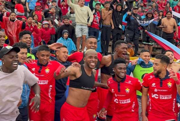 El Nacional elimin&oacute; a Mushuc Runa en cancha
