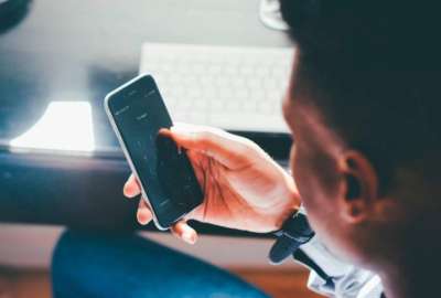 &iquest;Se debe o no reiniciar el celular?