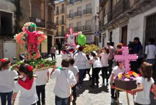 La fiesta de las &lsquo;Tres Cruces&rsquo; recuerda la crucifixi&oacute;n de Cristo