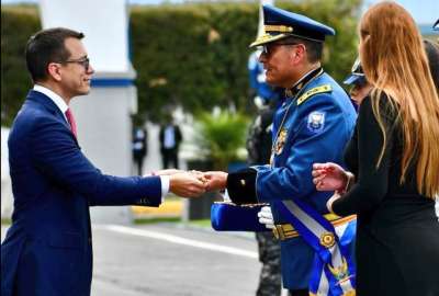 El presidente Daniel Noboa recibi&oacute; a condecoraci&oacute;n Gran Cruz del Orden y Seguridad Nacional.