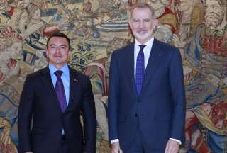 Presidente Daniel Noboa se reuni&oacute; con el rey Felipe VI de Espa&ntilde;a