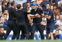 La pelea entre los dos entrenadores se volvió tendencia en las redes sociales.