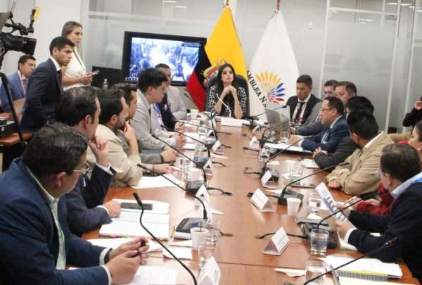 Contratos con Progen y Austral bajo lupa: Asamblea recibi&oacute; informes de Contralor&iacute;a