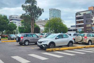 Parqueaderos de La Carolina.