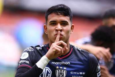 Kendry P&aacute;ez regresa al Ecuador
