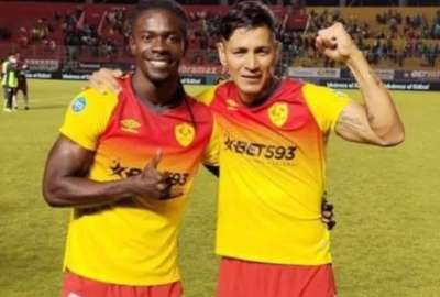 Ricardo Ad&eacute; (izq.) y Luis Romero son jugadores claves en el Aucas para esta segunda etapa. 
