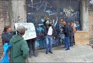 Exempleados de El Comercio tambi&eacute;n reclaman por los pagos de sus liquidaciones