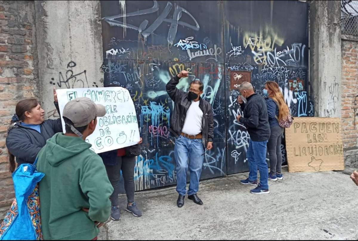 Exempleados de El Comercio tambi&eacute;n reclaman por los pagos de sus liquidaciones