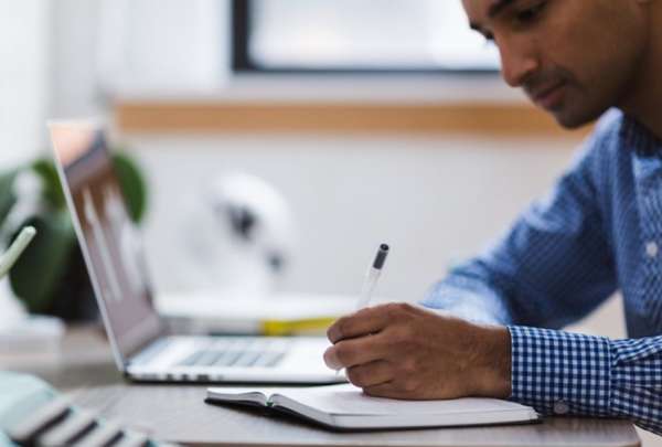&iquest;C&oacute;mo acceder a una beca para estudiar ingl&eacute;s?