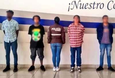 Polic&iacute;a captura a presuntos integrantes de 'Los Lobos' que 'vacunaban' en Quito