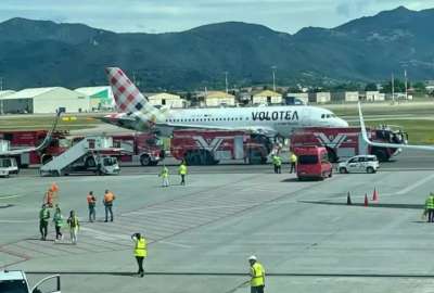 Un hombre fue succionado por el motor de un avi&oacute;n y falleci&oacute;. 