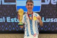 Paulo Dybala donará la medalla con la que fue campeón con Argentina en Qatar 2022.