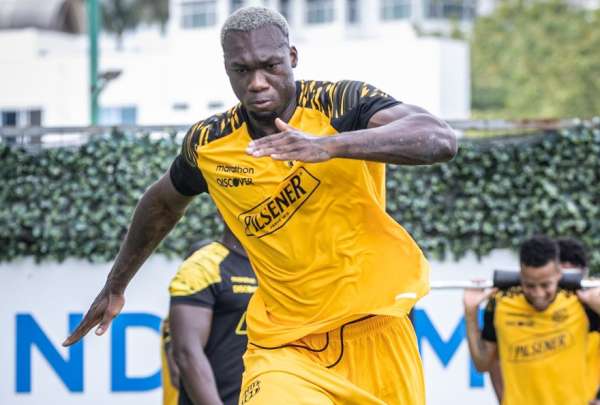 Felipe Caicedo jugar&aacute; por primera vez en Ecuador, tras casi 20 a&ntilde;os de carrera en el exterior. 