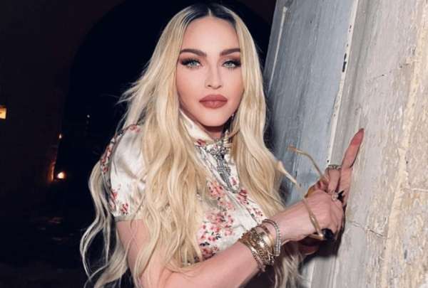 Madonna ya se recupera en casa y "est&aacute; mejor" tras su reciente hospitalizaci&oacute;n