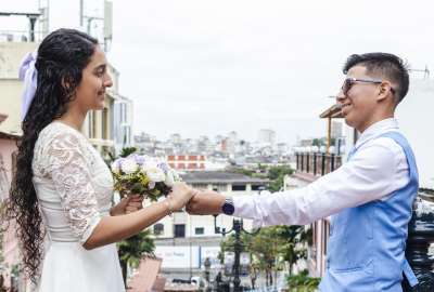 Un matrimonio masivo se realiz&oacute; en el barrio Las Pe&ntilde;as, Guayaquil. 20 parejas se dieron el S&iacute;.&nbsp;