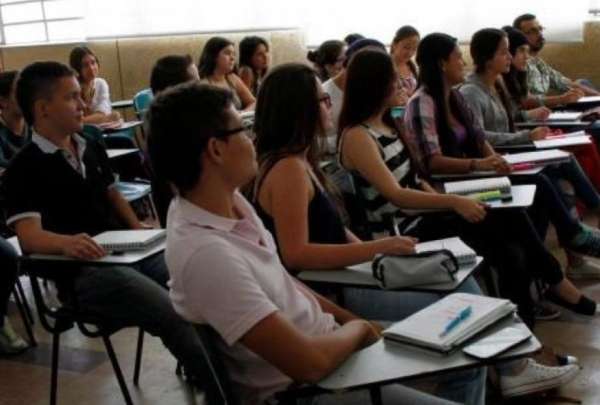 En este a&ntilde;o, la Secretar&iacute;a de Educaci&oacute;n Superior (Senescyt) registr&oacute; m&aacute;s de 6,000 becas para ecuatorianos que quieran estudiar en el exterior. 