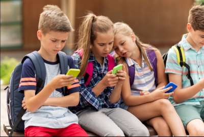  Giuseppe Valditara, ministro de Educaci&oacute;n de Italia, se&ntilde;al&oacute; que los celulares &amp;quot;representan una grave falta de respeto para el docente&amp;quot;