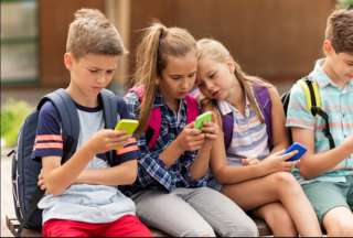 Italia proh&iacute;be el uso de celulares en las escuelas