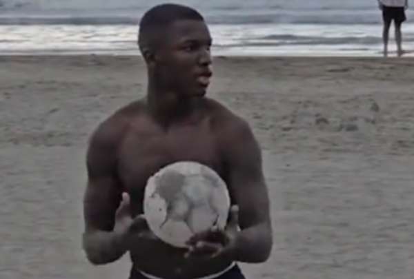 Mois&eacute;s Caicedo celebra con su gente: m&uacute;sica, f&uacute;tbol y playa en Esmeraldas
