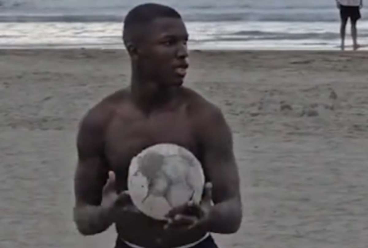 Moisés Caicedo celebra con su gente: música, fútbol y playa en Esmeraldas